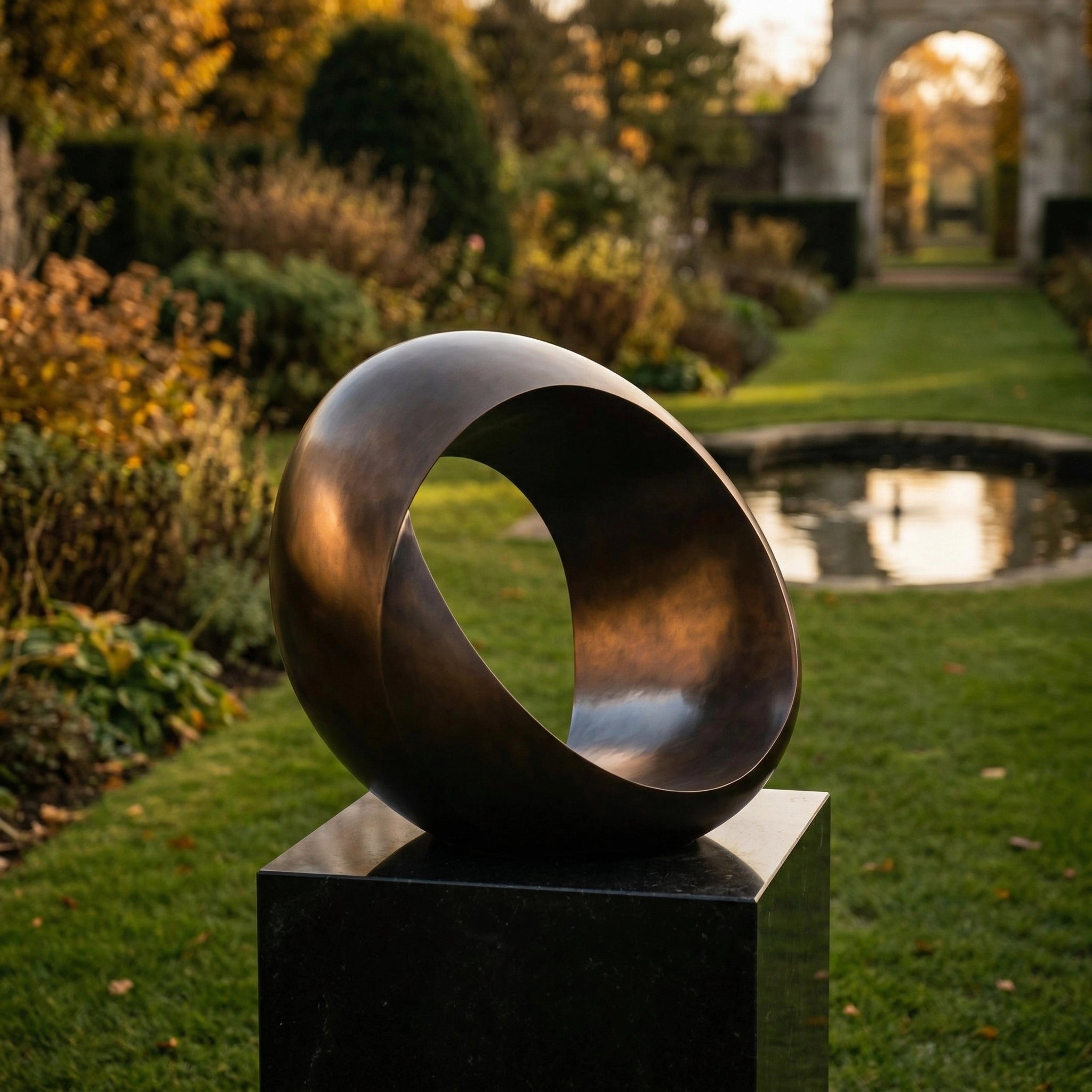 Vela-Bronze--Brass-Architectural-Geometric-Loop-Sculpture-Garden-Focal-Point-VSMaterialTypeCode-8173-03