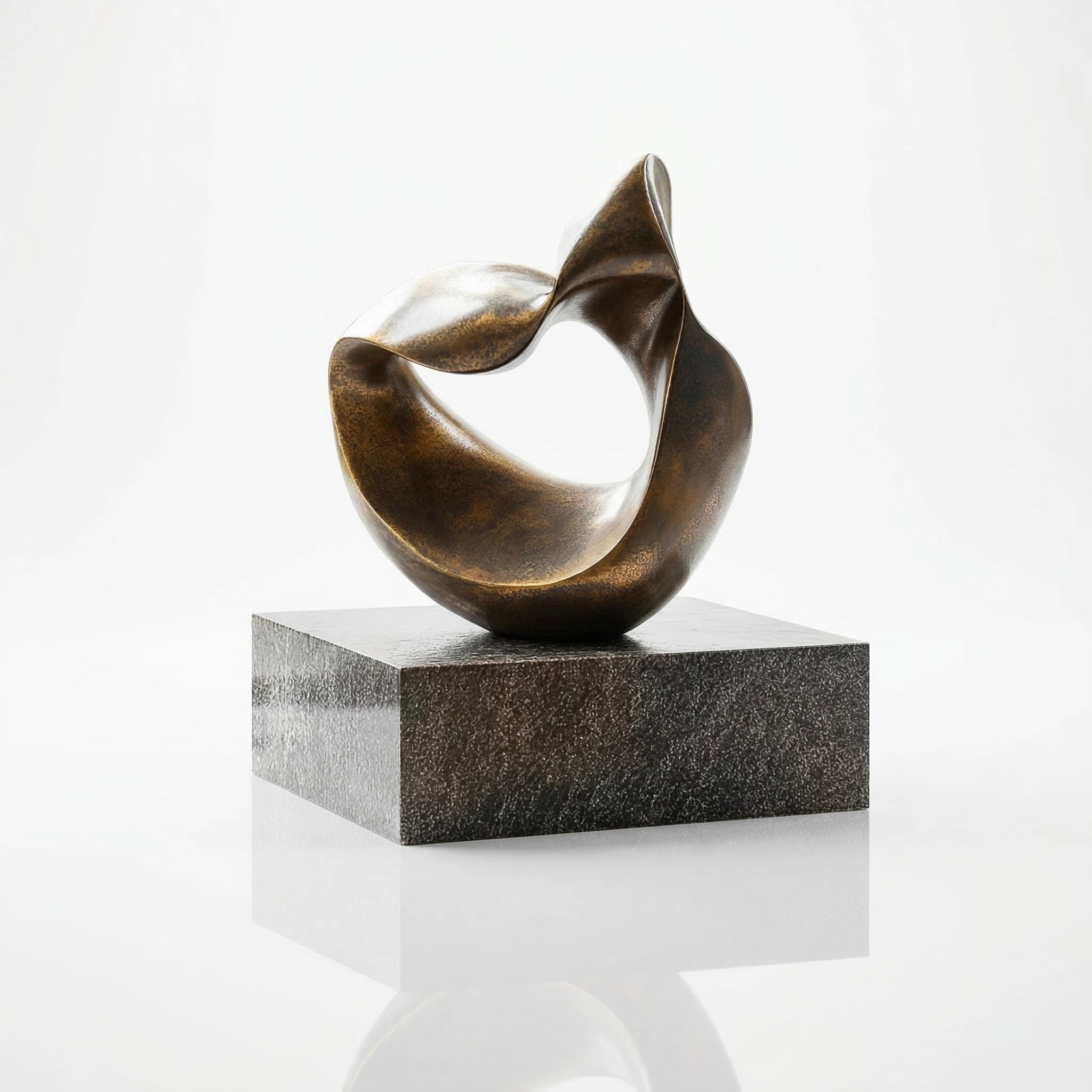 Vela-Bronze--Brass-Infinite-Flow-Sculpture-Courtyard-Plinth-VSBS-8112-03