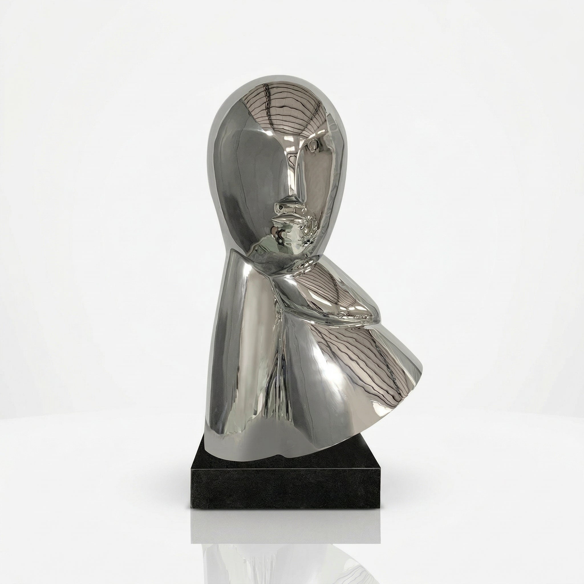 Vela-Stainless-Steel-Abstract-Figurative-Sculpture-Mirror-Finish-VSSS-4827-04